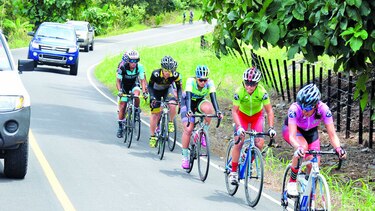 Arranca Tour femenino de ciclismo en Aguadulce