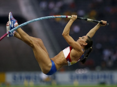Vuelve mamá Isinbáyeva para buscar su tercer oro olímpico en Río
