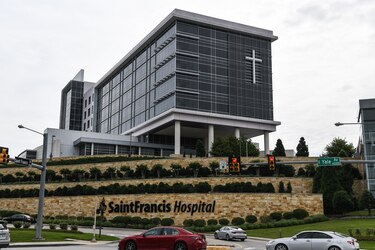 Atacante de Oklahoma fue al hospital a buscar al cirujano que le operó la espalda
