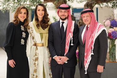 El príncipe heredero de Jordania se compromete con una joven saudí