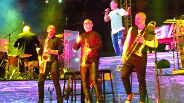 Una noche llena de sorpresas