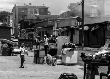 Autoridades analizan alternativas para afectados por incendio en El Chorrillo 