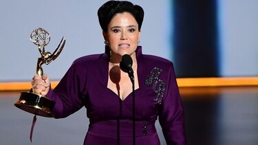 'The Marvelous Mrs. Maisel' y 'Fleabag' acaparan primeros Emmys de comedia