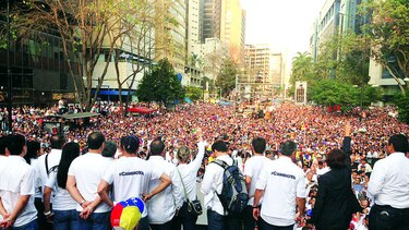 Reclaman liberación de presos políticos