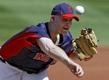 Cardenales adquieren al lanzador Justin Masterson