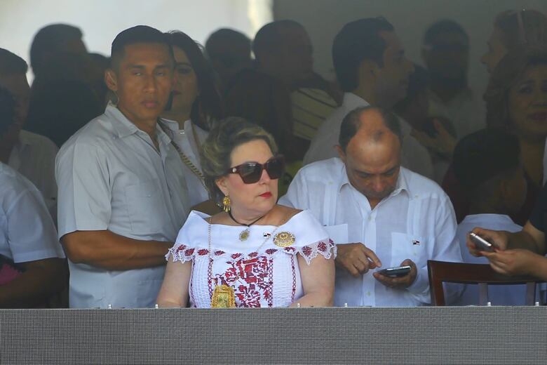 Desfiles del 5 de noviembre en Colón se desarrollan según lo programado