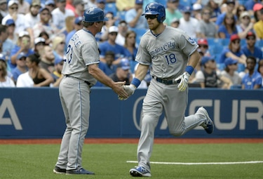Zobrist batea dos jonrones en triunfo de los Reales sobre Azulejos