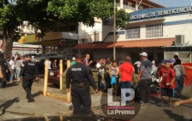Gobierno suspende por tres semanas los sorteos de la Lotería