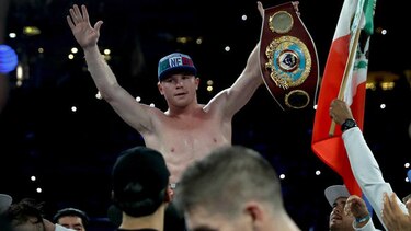 Canelo Álvarez gana por nocaut: destrona al británico Liam Smith