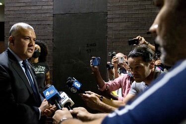 Nueva York dice que Gobierno de Texas envía a los inmigrantes ‘como ganado’