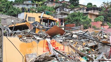 Avanza la entrega de viviendas a damnificados por deslaves en Samaria
