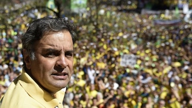 El opositor Aécio Neves dice que Brasil 'no acepta más tanta corrupción'