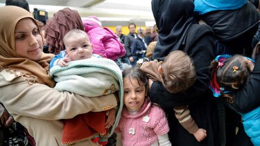 Más de 131 mil migrantes alcanzaron Europa desde el Mediterráneo en 2016