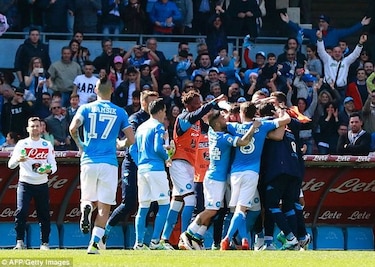 El Nápoles gana al Verona sin Higuaín y sigue a seis puntos de la 'Juve'