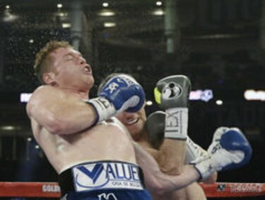 Canelo Álvarez gana por nocaut: destrona al británico Liam Smith
