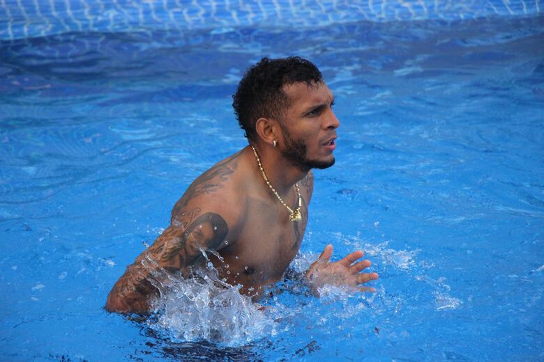 Panamá regresa de madrugada tras su histórica victoria y trabajará este viernes con cargas diferenciadas