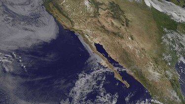 Huracán Bud rápidamente se debilita a tormenta tropical