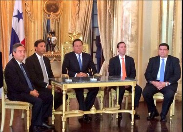 Presidente Varela nombra a José Riesen en la Superintendencia de Seguros y a Oscar García en la Acodeco