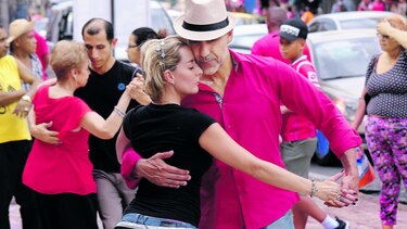 Calidonia es seducida por las expresiones artísticas