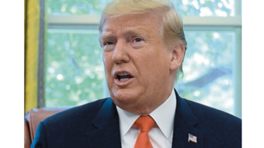 Gobierno de Trump defiende las bombillas incandescentes
