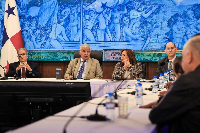 Reunión en la Presidencia de la República, con la bancada de RM. Foto de presidencia.gob.pa.