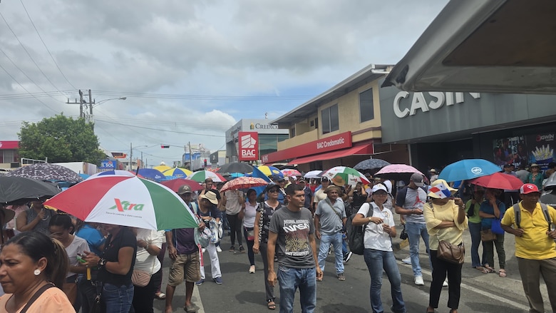 Meduca también aplicó descuentos a los administrativos, denuncian gremios docentes