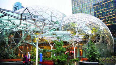 Amazon inaugura ‘bioesferas’ para trabajar mejor