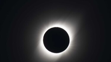 Emoción por eclipse total de sol en Chile y Argentina