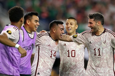 México logra una contundente victoria sobre Costa Rica y avanza a las semifinales