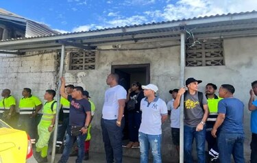 Trabajadores de aseo mantienen paro en San Miguelito por falta de pago de indemnizaciones de Revisalud