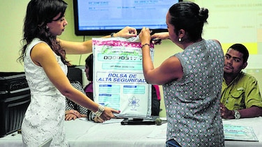 FCC gana dos obras por $893 millones