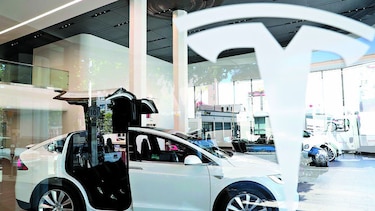 Tesla adecuará sus carros