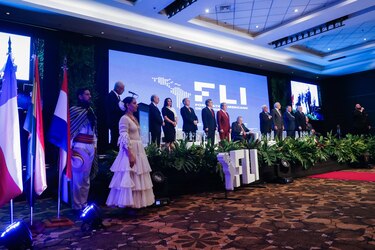 Expresidentes de Latinoamérica abogan por defender la democracia y las instituciones