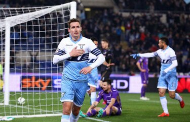 Lazio golea a Fiorentina con doblete de Klose