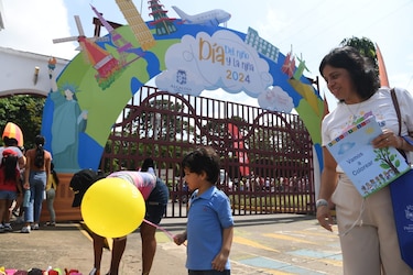 Juegos, bailes y diversión en el Parque Omar por el día del niño y la niña