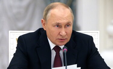 Vladimir Putin reta al mundo y se anexa territorios ucranianos