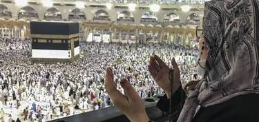 Arabia Saudita nombra a 10 mujeres en cargos importantes en lugares santos de La Meca y Medina