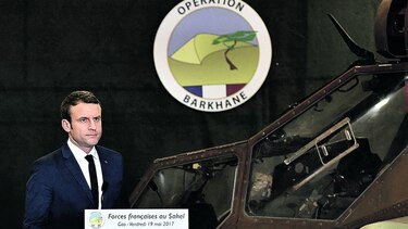 Primer roce de Macron con la prensa