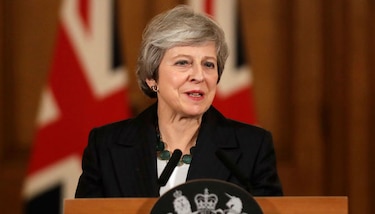 May logra victoria en el Parlamento