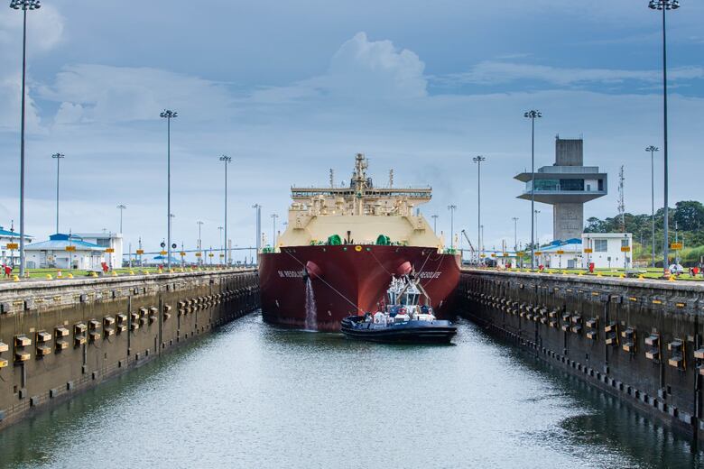 El Canal de Panamá aumentará a 32 los tránsitos diarios de buques en junio