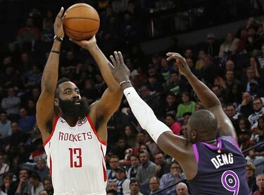 Harden se une a leyendas como Chamberlain y Jordan en la NBA