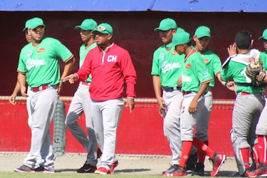 Cuatro equipos invictos en el nacional Sub-15