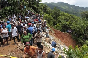 Rescatan a 22 de 26 mineros atrapados en Nicaragua
