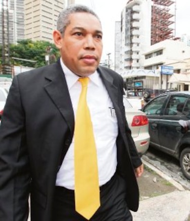 Revive escándalo de espionaje