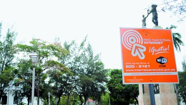 Presentan reclamos en licitación sobre internet