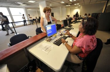 Gobierno de Panamá formaliza aumento a $600 mensuales el salario mínimo de los empleados públicos