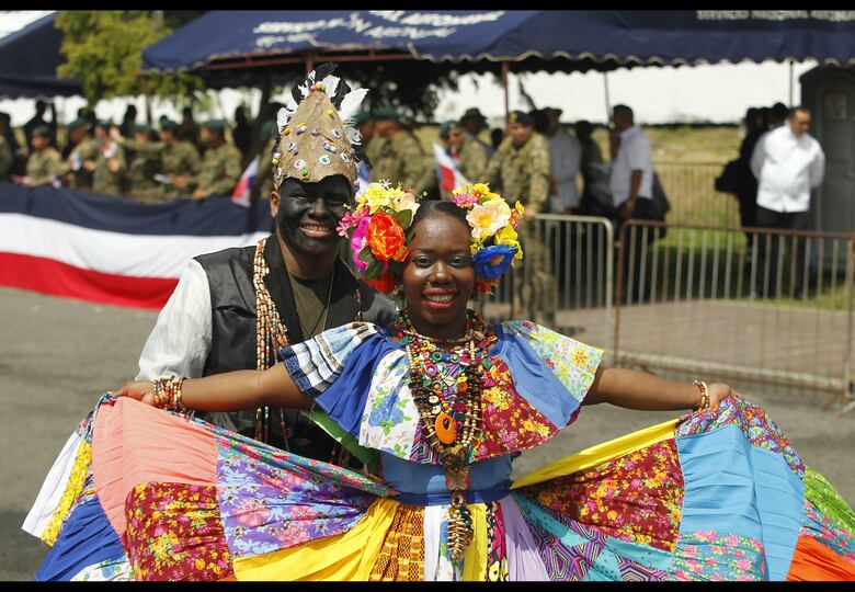 Desfiles del 5 de noviembre en Colón se desarrollan según lo programado