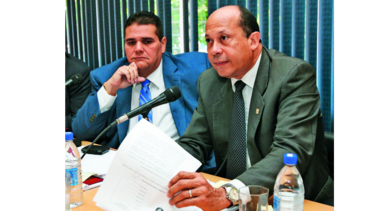 Aprueban proyecto que regularía clasificados