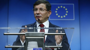 Turquía pide a Rusia que 'reconsidere' las sanciones tras derribo de avión
