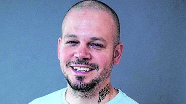 Residente se siente más que libre